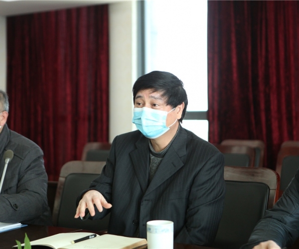 嘉兴市政协副主席马玉华来豪门国际官网丝绸集团调研事情