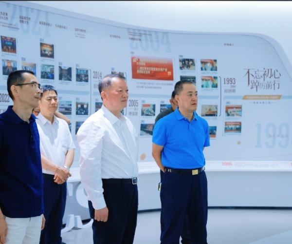 ?陈利众主席带队调研豪门国际官网丝绸，，赋能丝绸经典工业?